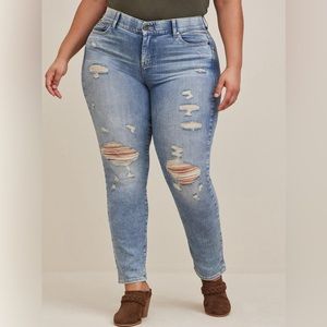 Torrid bombshell straight 20 NWT